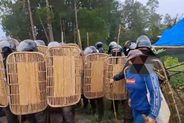 masyarakat adat Lamtoras-Sihaporas