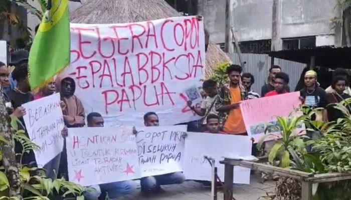 Mahasiswa Papua di Medan Kecam Pembakaran Mahkota Cenderawasih: Ini Etnosida Budaya Kami!