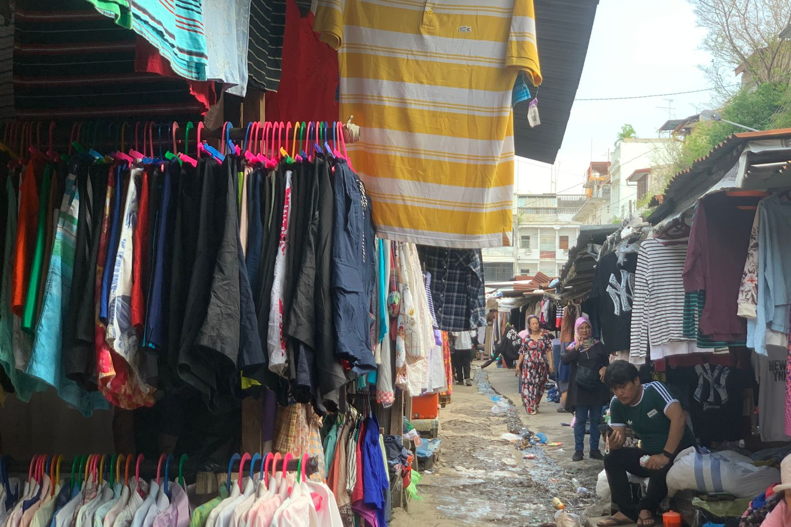 pedagang pakaian bekas Medan