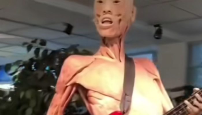 Seram! Mayat Aktor Yu Menglong Jadi Pajangan di Museum 798 Beijing