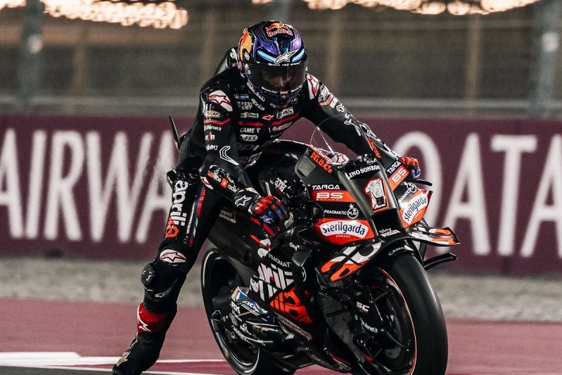 Pembalap Aprilia Racing Jorge Martin menjalani sesi latihan di Qatar. 