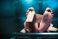 Suami korban, AD (25), mengaku sangat tak menduga istrinya tewas mengenaskan. Apalagi dikabarkan korban sedang check in dengan seorang pria diduga pelaku pembunuhan.