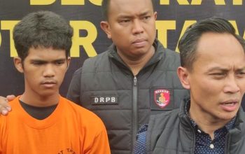 Tersangka penusukan remaja David di rel Jalan Padang Medan ditangkap dan diperlihatkan dalam konferensi pers Polrestabes Medan