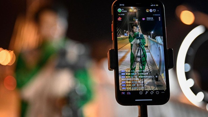 TikTok buka suara usai Kementerian Komunikasi dan Digital (Komdigi) membekukan izin Tanda Daftar Penyelenggara Sistem Elektronik (TDPSE) mereka.