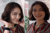 Luna Maya tampil awet muda dan mempesona di usia 42 tahun dalam acara anniversary Finally Found You di Jakarta. Rahasia kecantikannya terletak pada gaya hidup sehat, skincare anti-aging, serta manajemen stres yang seimbang.
