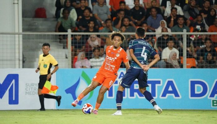 Persiraja Akhirnya Pecahkan Kutukan Kandang, Bekuk Persekat 1-0 Lewat Penalti Connor Flynn