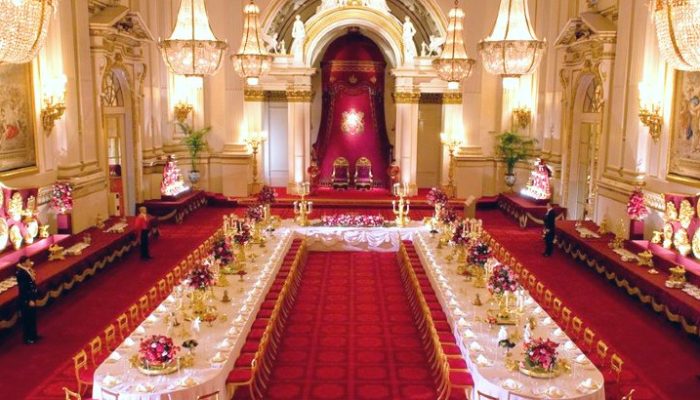 Ketika Darah Biru Jatuh ke Tanah: 7 Kisah Bangsawan Dunia yang Kehilangan Tahta dan Hidup sebagai Rakyat Biasa