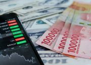 Analis Pasar: Rupiah Bergerak Fluktuatif Tapi Ditutup Melemah di Rentang Rp16.650-Rp16.700 Per Dolar AS