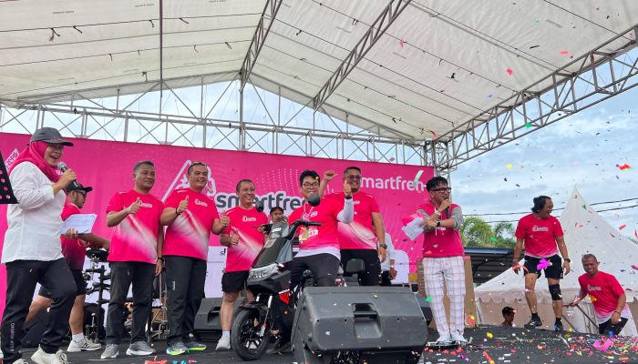 Lima Ratusan Lebih Pelari Ikuti “SMARTFREN Fun Run 2025” Di Tapanuli Tengah