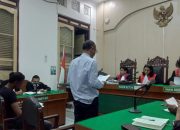 Wakil Rektor UDA dituntut