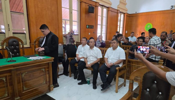 Kasus Suap Proyek Jalan Rp 165,8 Miliar, Eks Kadis PUPR Sumut Topan Ginting Jalani Sidang Perdana di Tipikor Medan