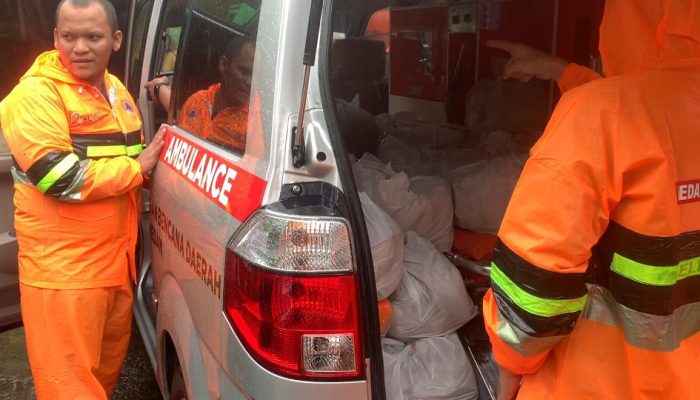 BPBD Medan Salurkan Bantuan Makanan ke Korban Banjir Sei Mati 2025