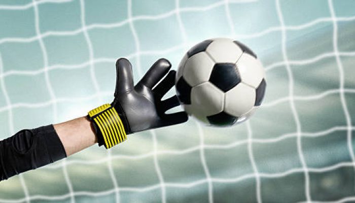 Ronny Pasla Meninggal Dunia, Legenda Kiper Timnas Penepis Penalti Pele Tutup Usia