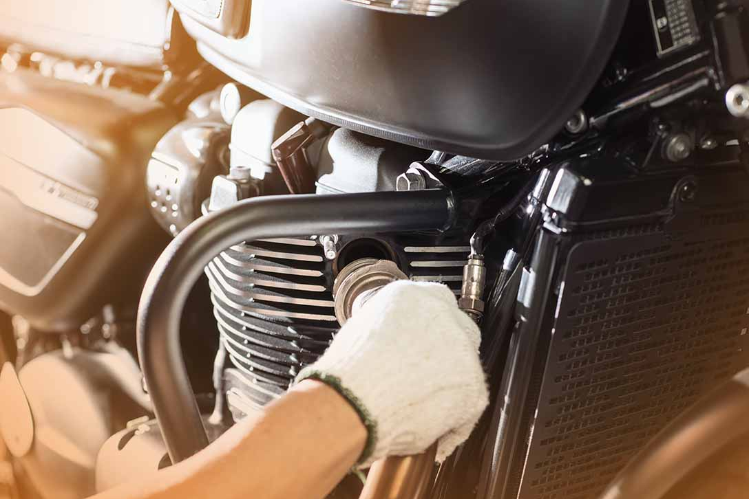 motor brebet saat digas