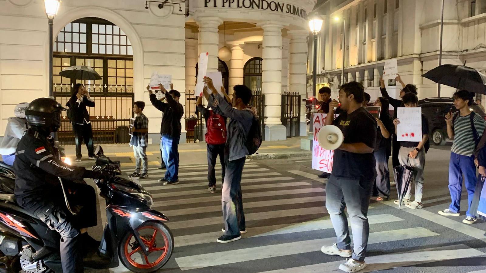 Aksi Kamisan Medan desak Prabowo