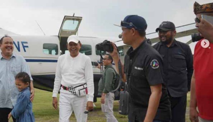Kang Dedi Mulyadi Terbang ke Sumatera Mencari Saudara yang Hilang dan Korban Bencana Banjir Bandang dan Longsor