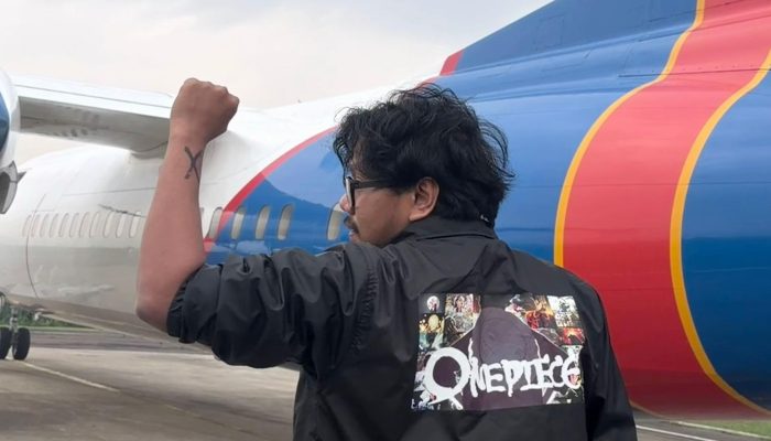 Arti Simbol ‘X’ di Tangan Ferry Irwandi Jadi Sorotan, Benarkah Terinspirasi One Piece?