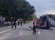 bus TNI AL kecelakaan