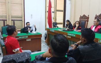 aniaya anak tiri hingga tewas