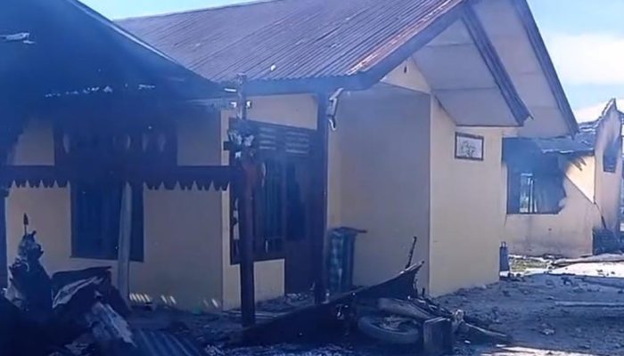 Kapolsek Muara Batang Gadis Dinonaktifkan Usai Kantor Polsek Dibakar Warga