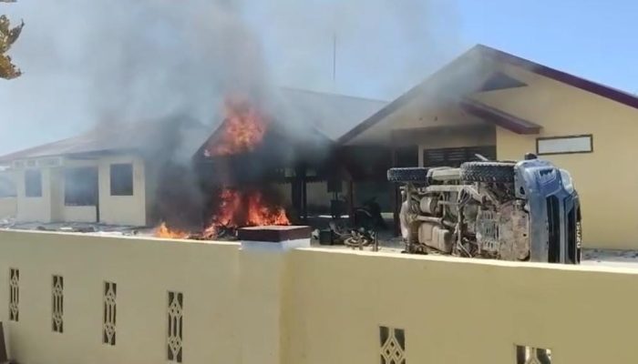 Kapolri Mutasi Kapolres Madina, Polsek Muara Batang Gadis Dibakar Warga Usai Pengedar Narkoba Dilepaskan