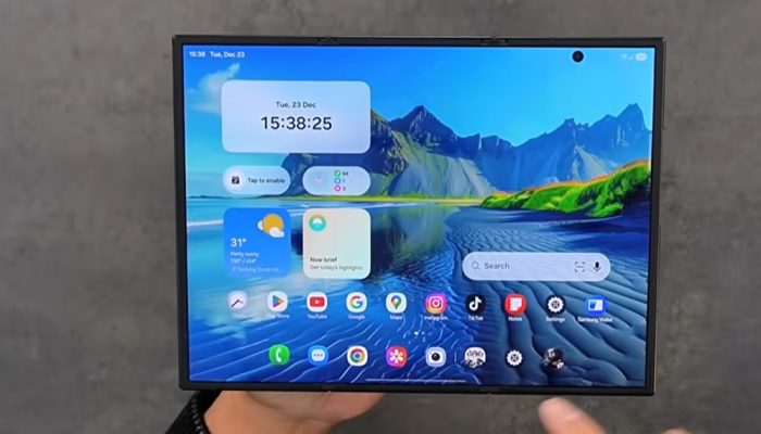 Review Samsung Galaxy Z Trifold 2025: Layar 10 Inch, Kamera 200MP, Benchmark 3,2 Juta