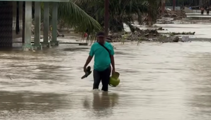 Aliran Sungai Terbentuk di Tengah Perkampungan, Warga Dusun Suka Maju Tapsel Minta Bantuan Pembuatan Tanggul