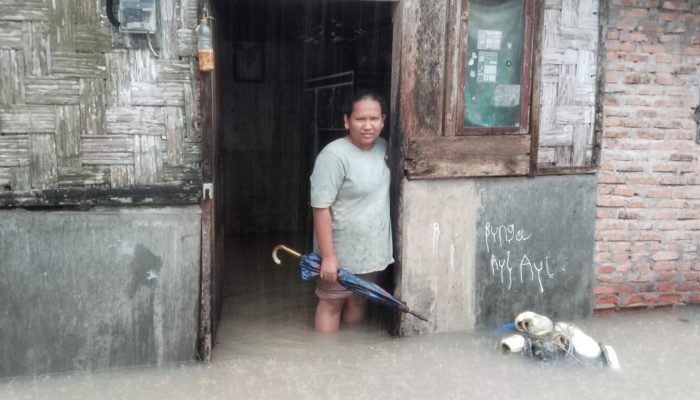 Dua Desa di Langkat Terisolasi Akibat Banjir Bandang, Warga Krisis Logistik dan Energi