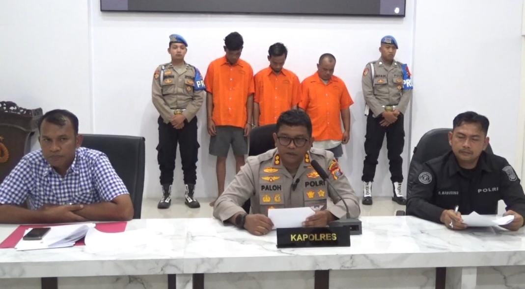 Tiga Pembakar Polsek Muara Batang