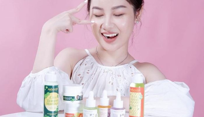Daftar Skincare Ampuh Memudarkan Bekas Jerawat Lengkap dengan Panduannya