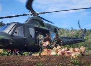 TNI Gunakan Helikopter untuk Percepat Distribusi Bantuan ke Desa Lobu Singkam Tapanuli Utara