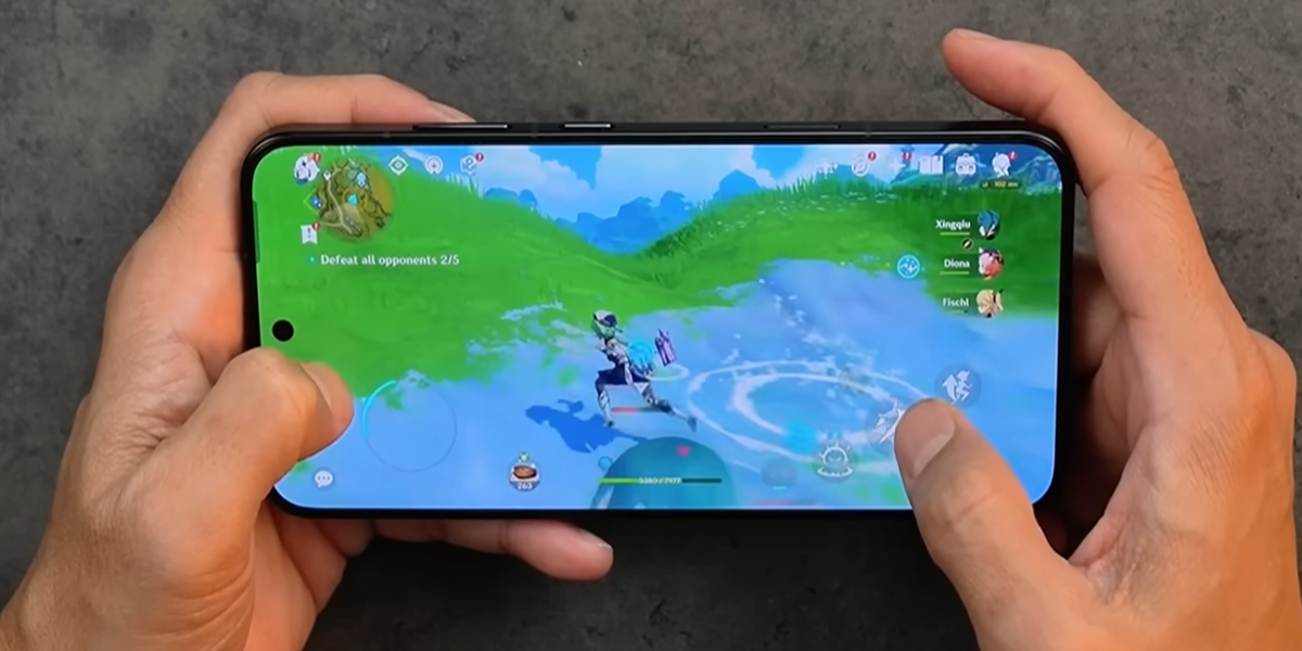 Pengujian performa Honor Win saat memainkan game Genshin Impact di layar AMOLED 6,83 inci dengan refresh rate tinggi dan dukungan fan cooler internal.