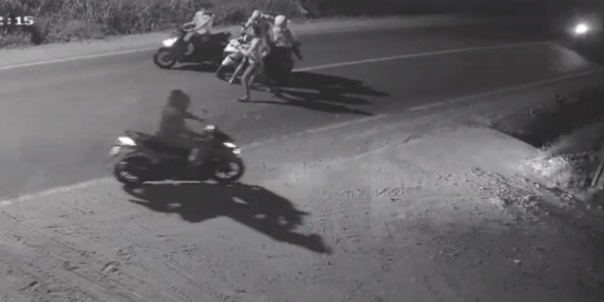 Kasus pembegalan terhadap wanita muda di Deli Serdang, korban dibegal saat hendak pergi kerja oleh komplotan pelaku bersenjata tajam.