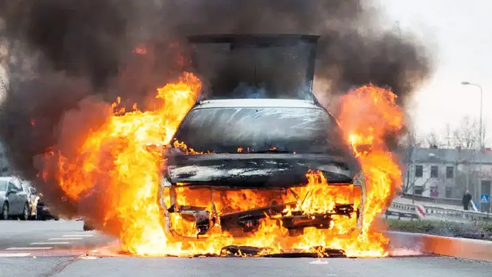 mobil listrik terbakar Medan