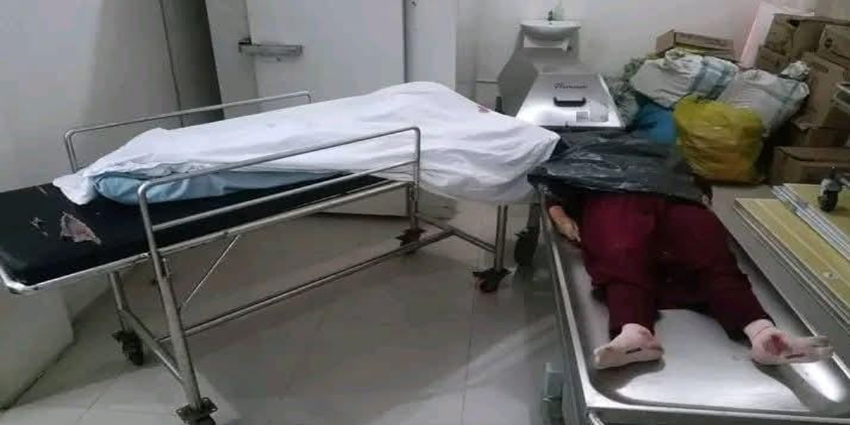 Jenazah korban kecelakaan kereta api Tebing Tinggi akibat Avanza tertabrak KA Sribilah Utama di perlintasan liar