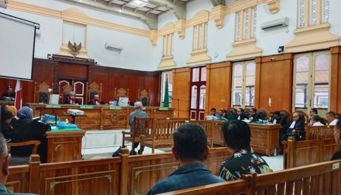 Hakim Tipikor Medan Tegur Penasihat Hukum Irwan Peranginangin dalam Sidang Korupsi Aset PTPN-Ciputra