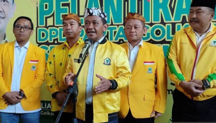 Bahlil Guyon Ajak Emil Dardak Gabung Golkar saat Pelantikan DPD se-Jatim