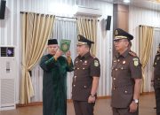 Kajati Sumut Harli Siregar melantik Kajari Deli Serdang dan Padang Lawas di Medan