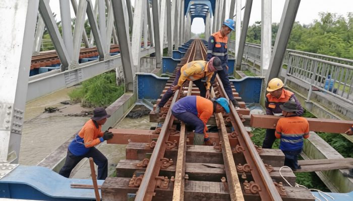 KAI Sumut Pasang 2.293 Bantalan Sintetis Jelang Angkutan Lebaran 2026