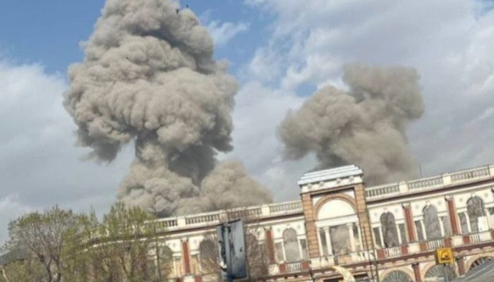 Tujuh Roket Hantam Teheran, Dekat Kediaman Ayatollah Khamenei dan Istana Presiden