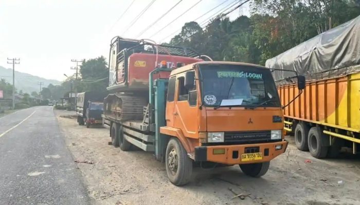 Polda Sumut Amankan 2 Ekskavator Diduga untuk Tambang Emas Ilegal di Mandailing Natal