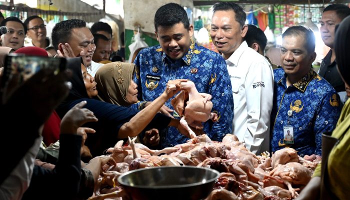 Sidak Pasar Jelang Lebaran, Gubernur Sumut Sebut Harga Cabai Merah Rp32.000/Kg