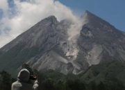 Gunung Merapi Luncurkan Dua Awan Panas Sejauh 1,6 Km Dini Hari, Status Masih Siaga