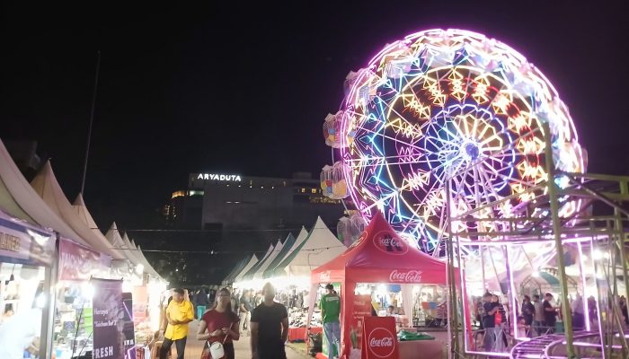 Ngabuburit Seru di Lapangan Benteng, Kuliner dan Wahana Diserbu Pengunjung