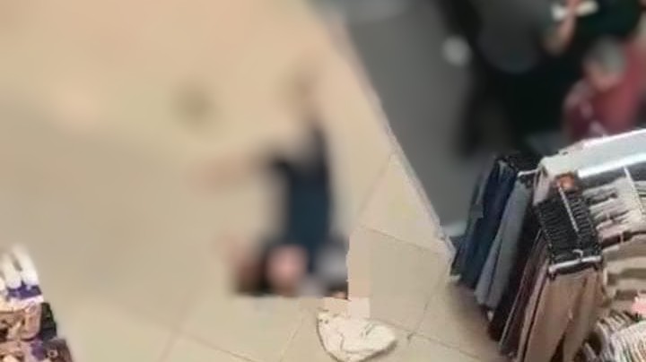 Pengunjung Jatuh Carrefour Medan