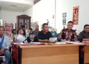 konferensi pers koalisi masyarakat sipil terkait perusahaan hutan di Nias Selatan