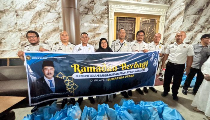 Imigrasi Medan Bagikan 1.500 Paket Bansos Ramadan untuk Warga, Gandeng Bunda Foundation