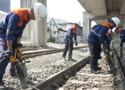 KAI Sumut Perkuat Infrastruktur Jelang Angkutan Lebaran 2026, Perawatan Jalur Dilakukan di Stasiun Medan