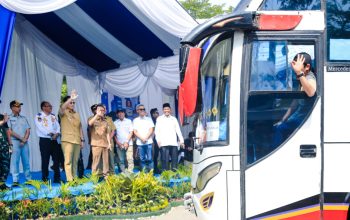4.000 Peserta Mudik Bareng Pemko Medan Diberangkatkan Rico Waas