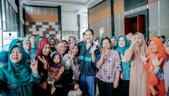 Kahiyang Ayu Dorong Kader PKK Kembangkan Produk Turunan Berbasis Potensi Lokal